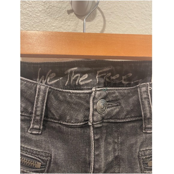WE THE FREE Jet Low Rise Skinny Zippers Black Jeans - Picture 2 of 5